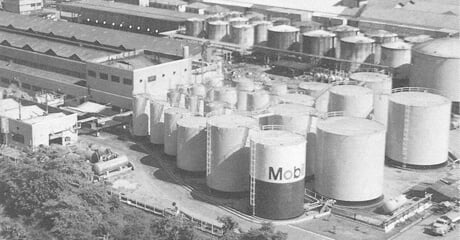 ExxonMobil decide cerrar la planta de Santos (SP), ya que la unidad que anteriormente pertenecía a Esso en Ilha do Governador, ahora integrada con la compañía, tenía más instalaciones logísticas y potencial de crecimiento.